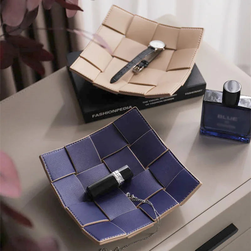 The Nomad Tray